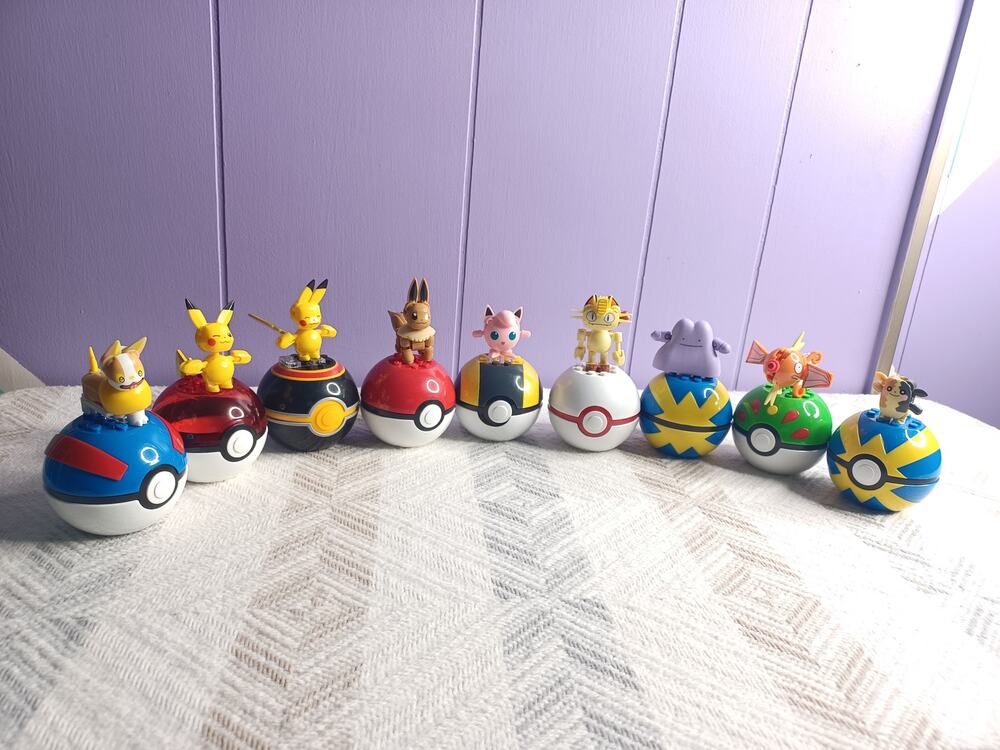 Pokémon Mega Construx Set Poké Balls Lot of 9